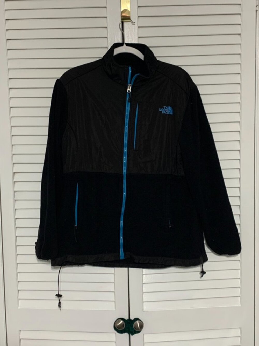 The North Face Fleece Jacket Women’s XL Black Blue Full Zip Lightweight Jacket
